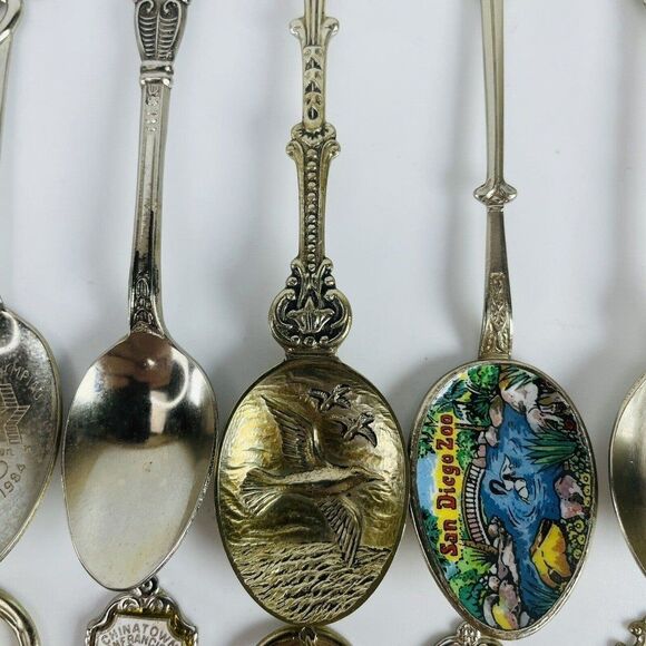 West Coast States LOT Collectible Spoons Landmarks Alaska Hawaii California ETC - Picture 5 of 12